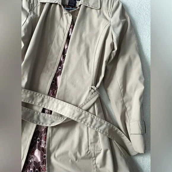London Fog khaki classic trench coat, women’s large - Picture 2 of 6